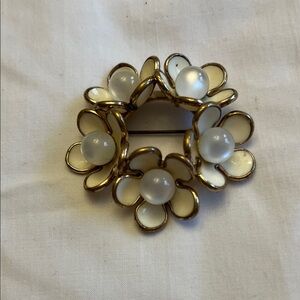 Gold-Tone White Flower Cluster Brooch with Pearl Centers